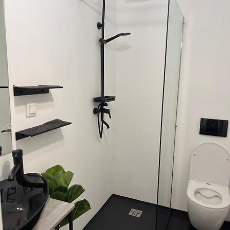 Utcara Nyilo Apartman Vac Bagian luar foto